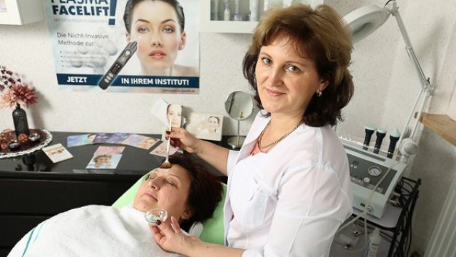 Elena Cosmetics — Fachinstitut für Sie & Ihn
